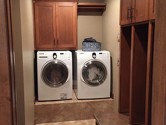 Laundry/ Drop area