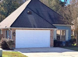 262 Lourdes Ln, Covington, LA 70435