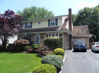 23 Brunswick Rd, Cedar Grove, NJ 07009
