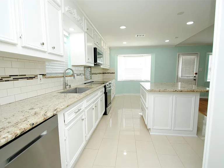 11511 Creekhurst Dr — Photo 15