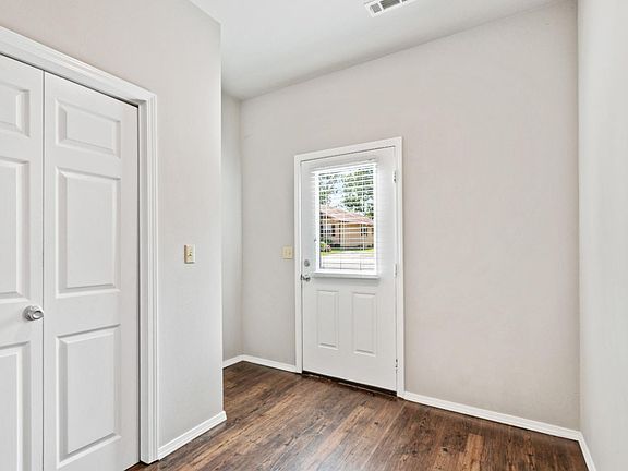 4th image of 160 N A St #B