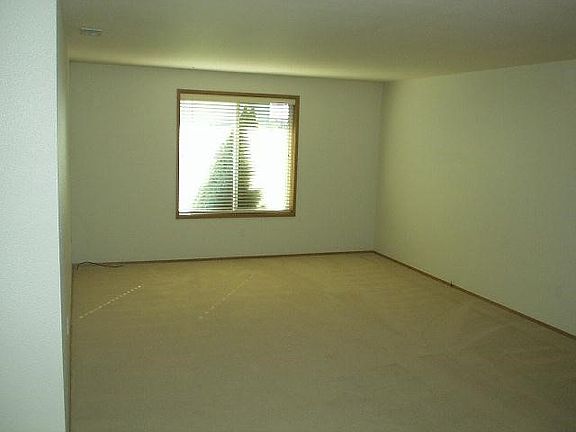 3rd image of 6604 W Ebbets Dr