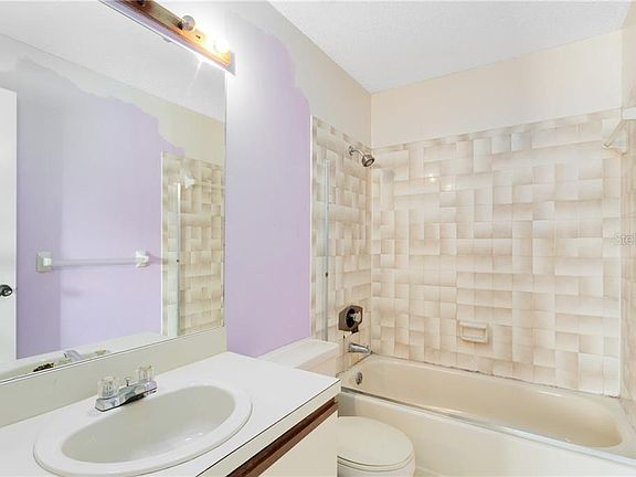 5th image of 1621 Little River Dr #11