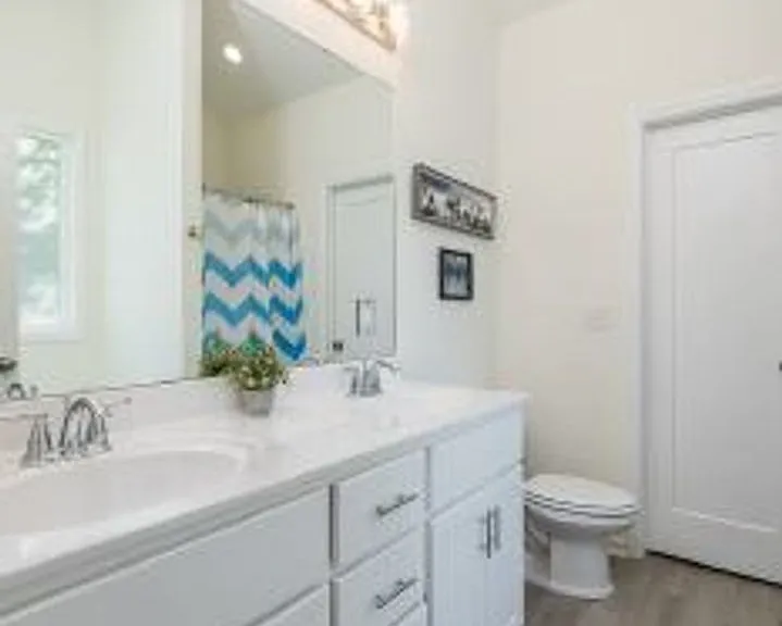 305 Broadleaf Dr — Photo 16