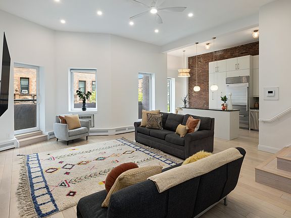 3rd image of 100 W 81st St APT 3C