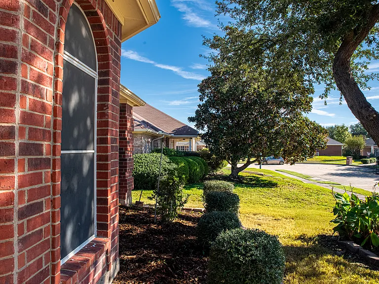 3213 Chalkstone Dr — Photo 2