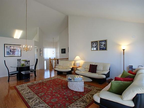 4th image of 18615 W Meander Dr