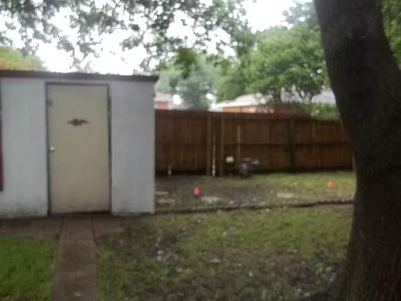 2nd image of 527 Lindenwood Dr