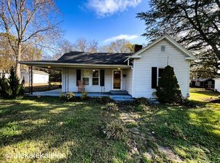 412 Greenwood St, Eden, NC 27288