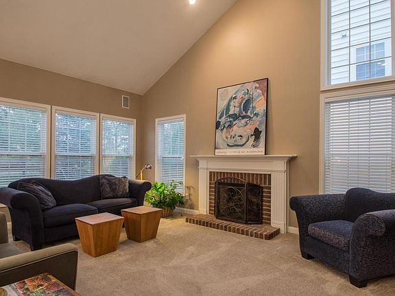 5th image of 7484 Tottenham Pl