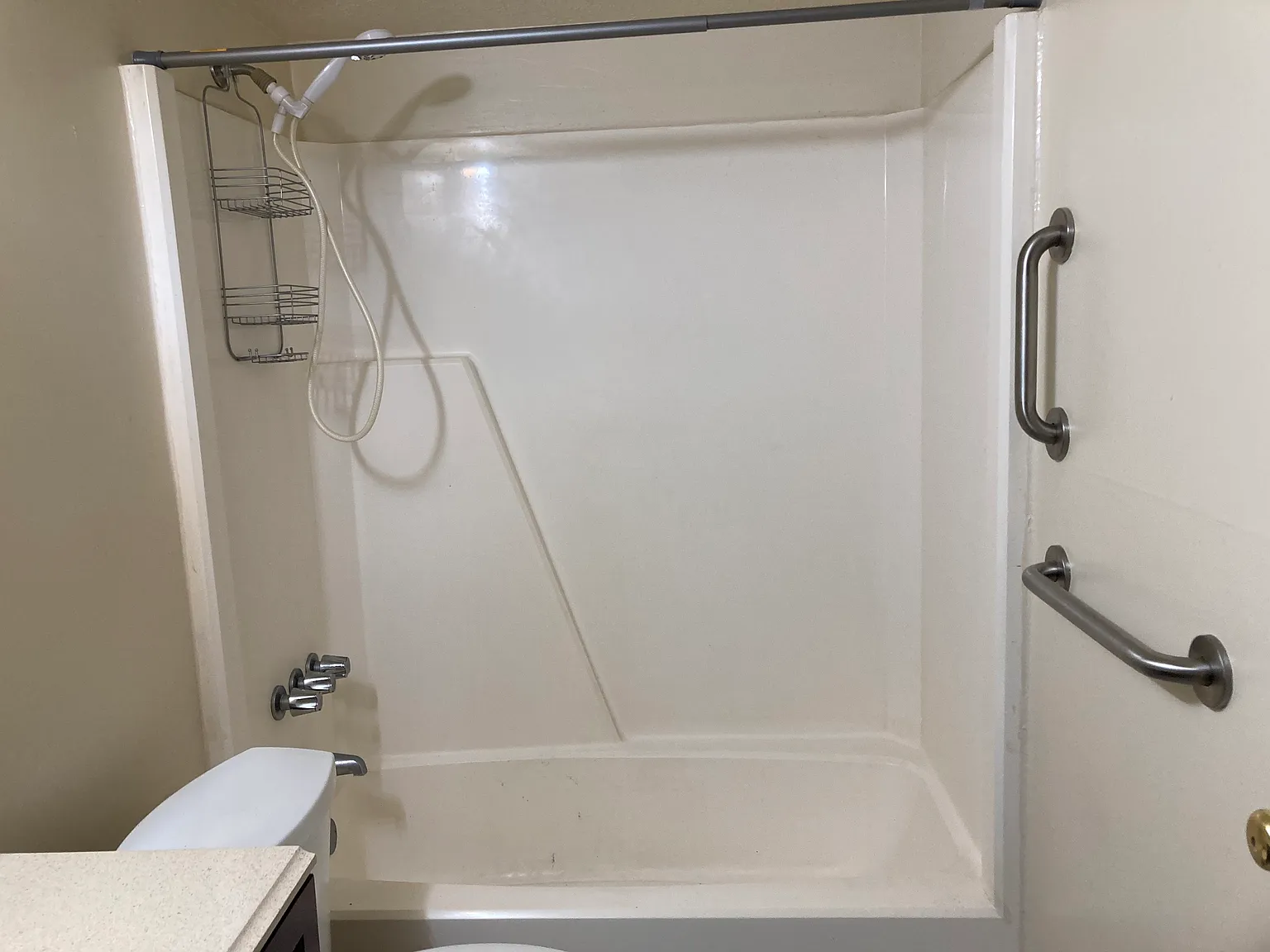 3951 Benjamin Dr — Photo 2