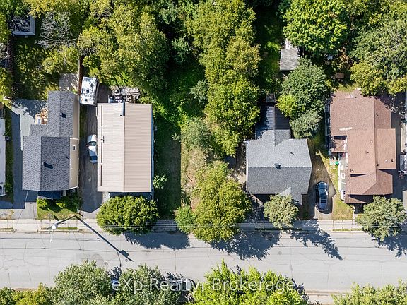 5th image of 169 Saint George St