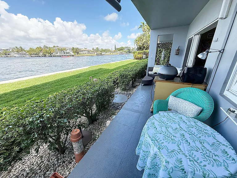 1201 S Riverside Dr #106 — Photo 13