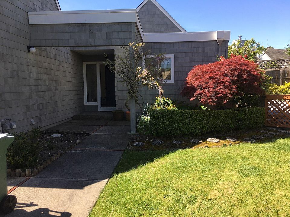 1st image of 546 Carnation Ct