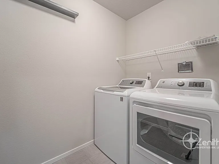 2608 S White Salmon Dr — Photo 30