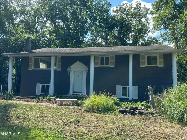 1097 Hoovers Ln, Tyrone, PA 16686