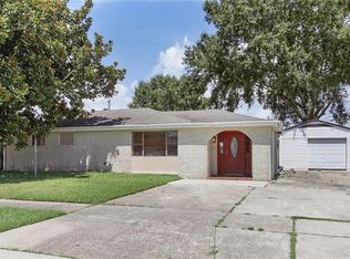 2316 Mumphrey Rd, Chalmette, LA 70043
