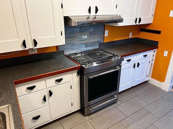 Premium gas range.