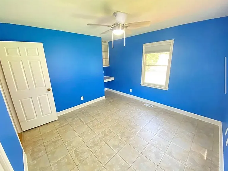 215 Kingston Rd — Photo 7
