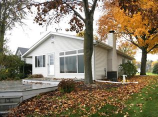 585 Pearl Beach Rd, Coldwater, MI 49036