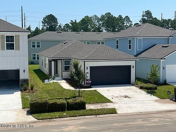 3rd image of 14729 CASHEW Avenue #56