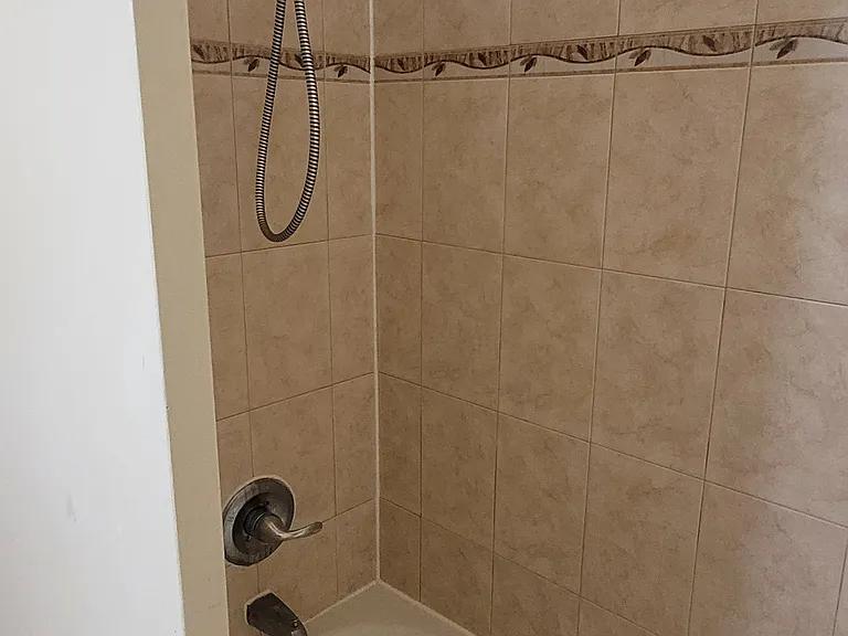 515 Welsh Rd #E — Photo 15