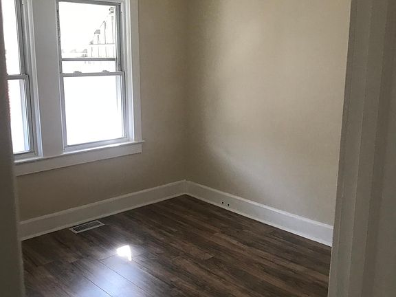 4th image of 577 Emmett Ave