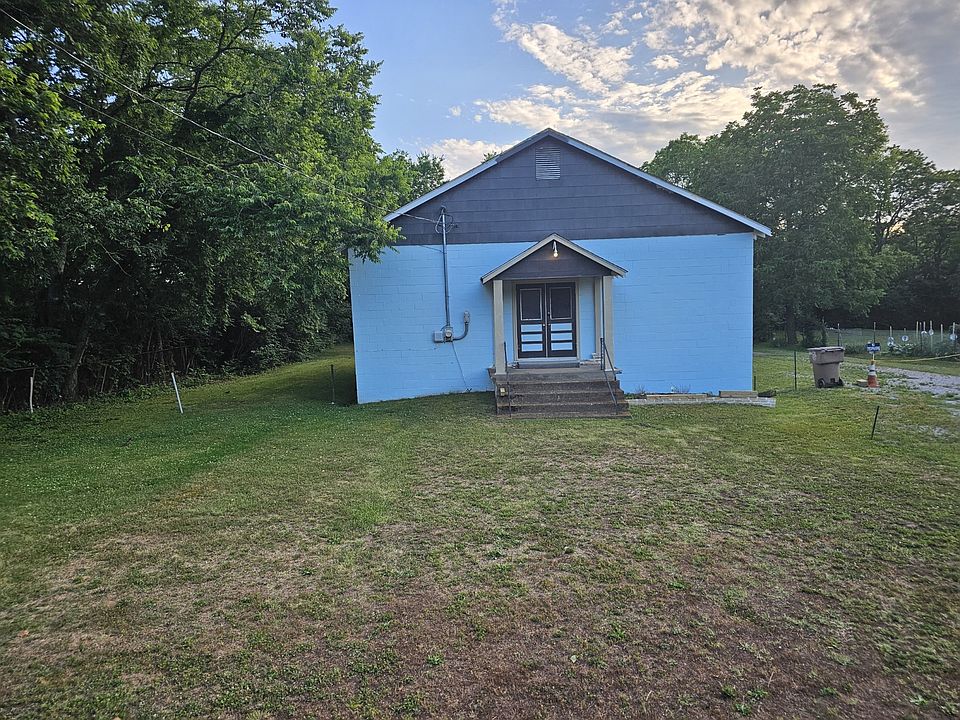2nd image of 3411 Hydes Ferry Rd