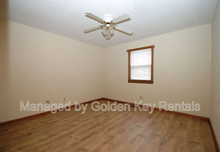 141 Gurley Ave — Photo 5