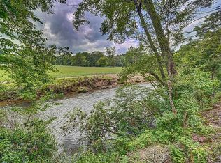 381 Trails End End, Epworth, GA 30541