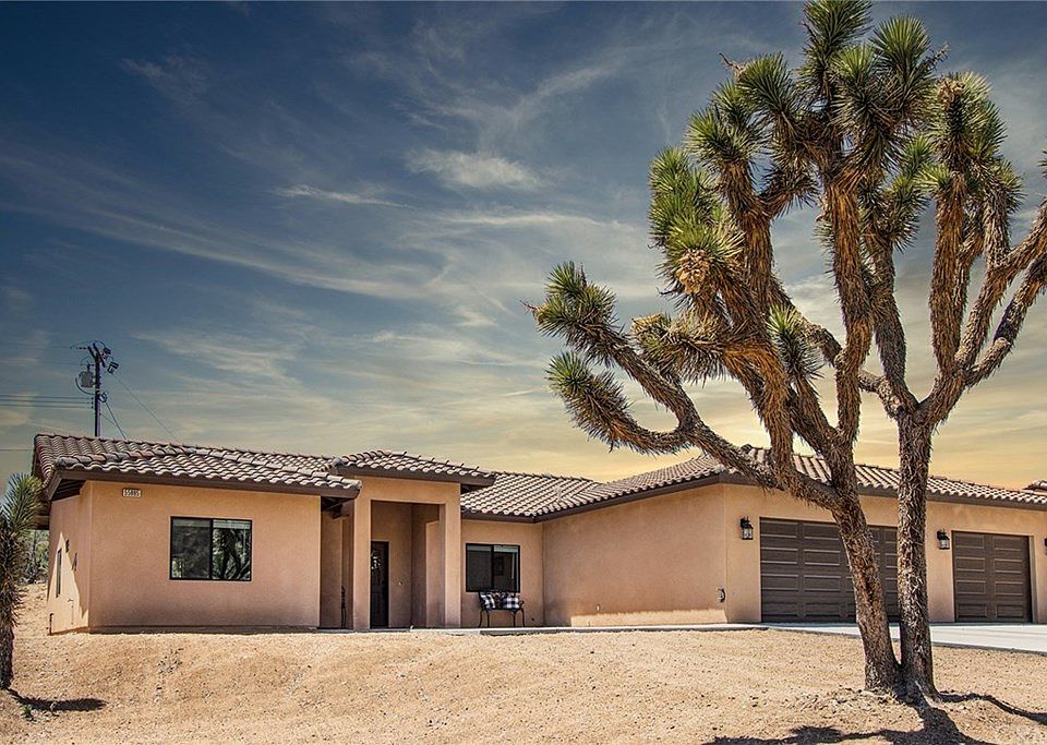 1st image of 55885 Desert Gold Dr