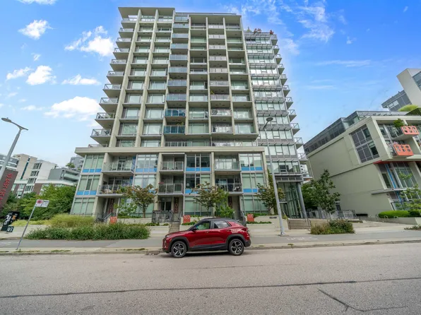111 E 1st Ave #905, Vancouver, BC V6A 0E9