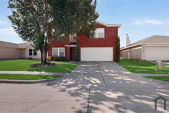 3 bed, 2207 sqft, $2,700 — Photo 2