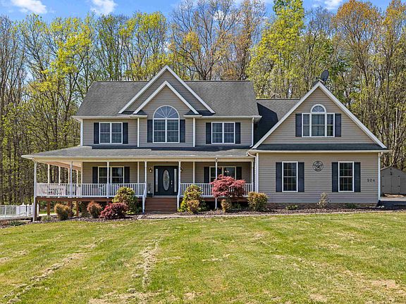 2nd image of 204 Tadpole Ln