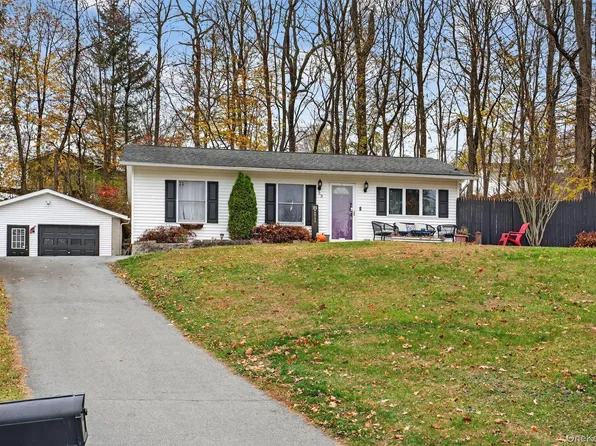 23 Crotty Court, Monroe, NY 10950