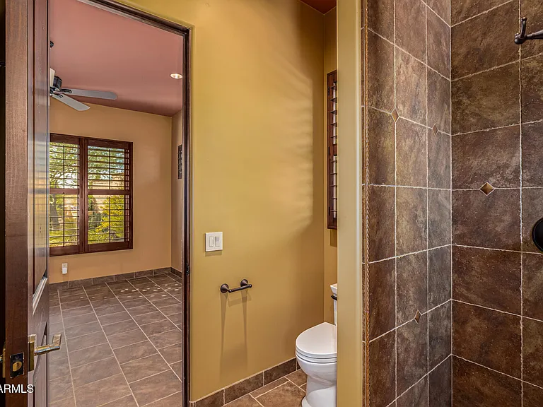8406 E Calle Buena Vis — Photo 82