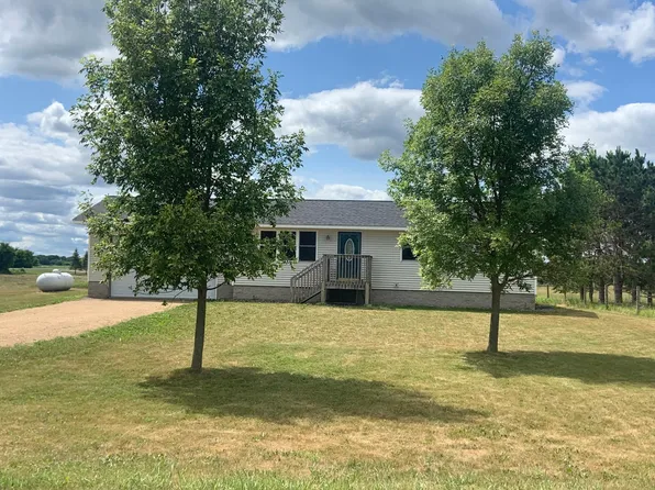 14749 255th St, Lindstrom, MN 55045