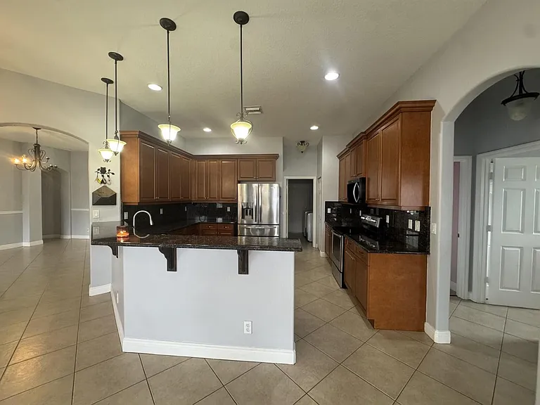 997 SW Hamberland Ave — Photo 6