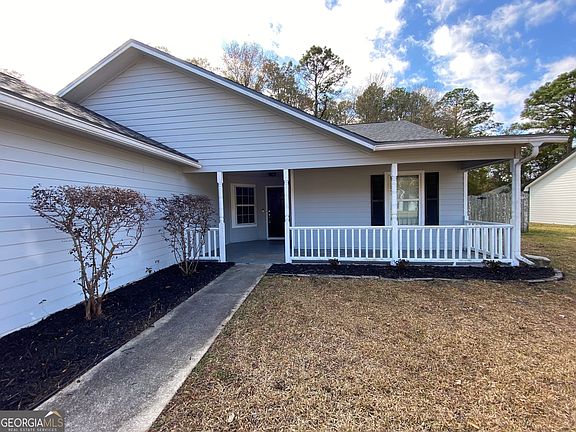 2nd image of 118 Hydrangea Rd