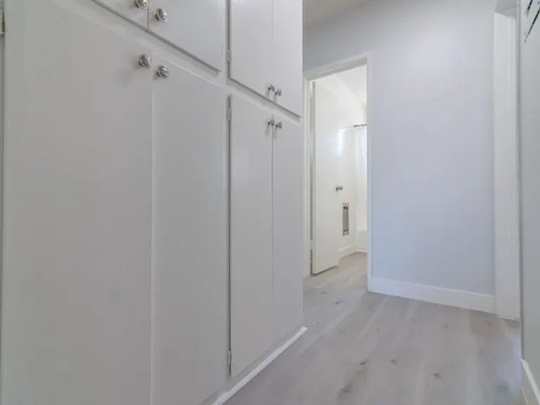 4060 Stevely Ave — Photo 10