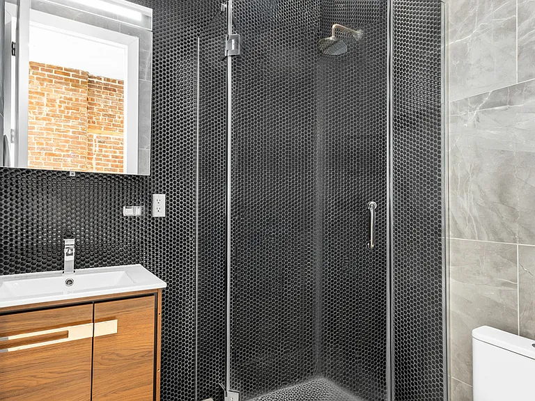 356 W 48th St #2A — Photo 10