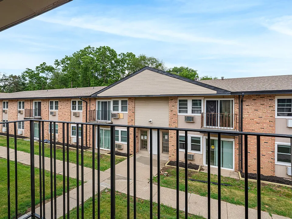 Riverside Apartments