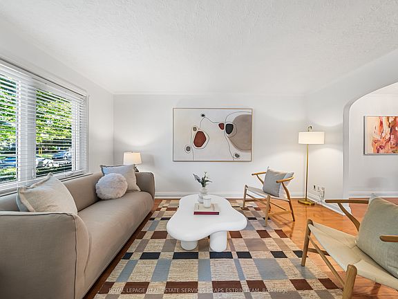 5th image of 63 Thursfield Cres