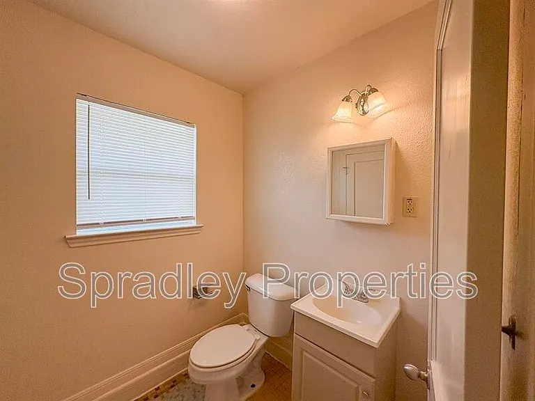 234B W 7th Ave — Photo 6
