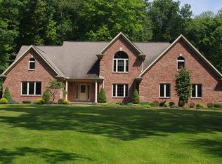 2355 Spangler Rd, Hermitage, PA 16148