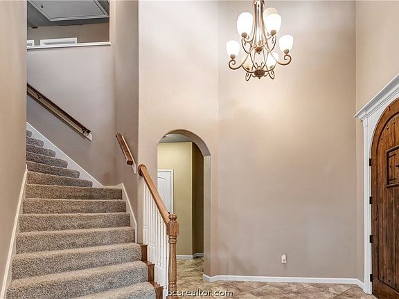 2nd image of 4408 Longthorpe Ct