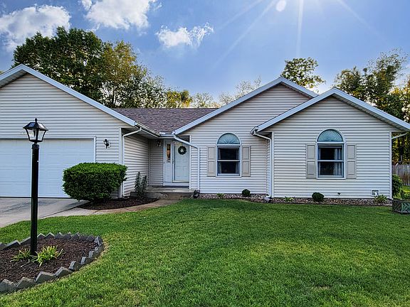 2nd image of 54699 Dawn Dr