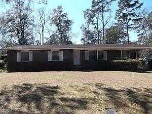 1st image of 2214 Woodlawn Dr