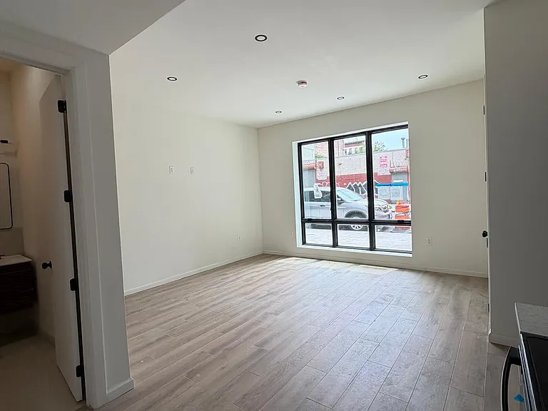 2385 Lorillard Pl #2 — Photo 4