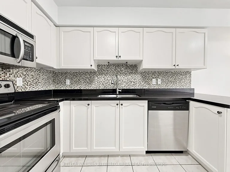 65 Martini Dr — Photo 9